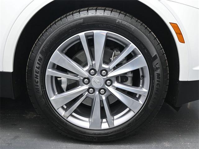 used 2024 Cadillac XT5 car