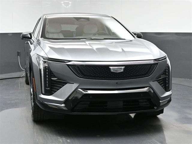 new 2025 Cadillac OPTIQ car, priced at $54,815