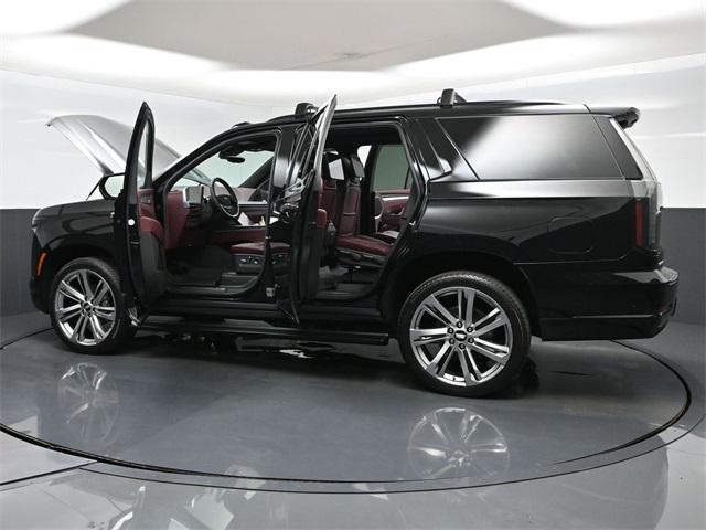 new 2025 Cadillac Escalade car
