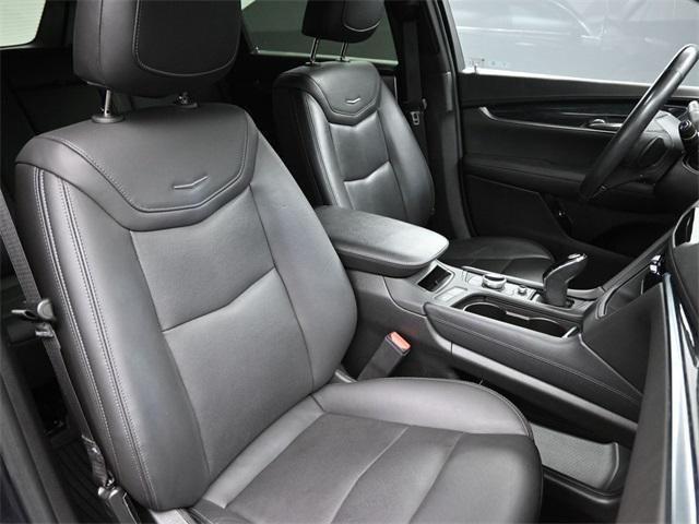 used 2022 Cadillac XT5 car, priced at $33,386