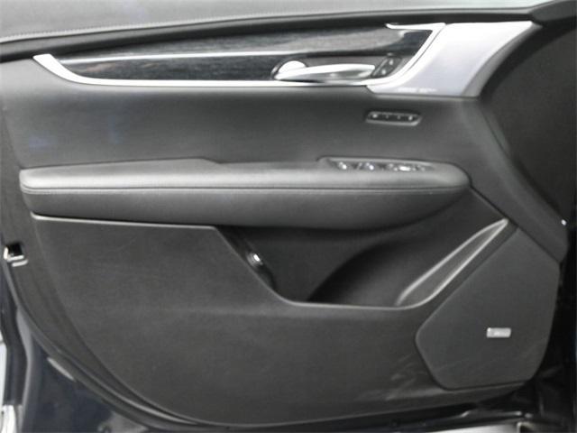 used 2022 Cadillac XT5 car, priced at $33,386