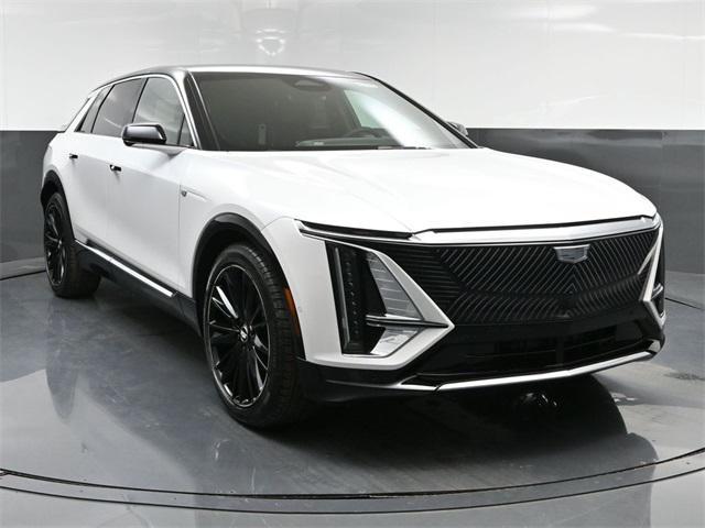 new 2025 Cadillac LYRIQ car, priced at $69,209