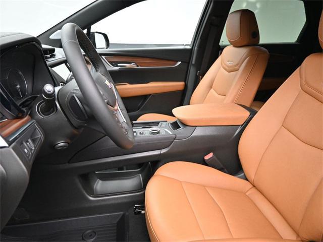 new 2025 Cadillac XT5 car, priced at $56,110