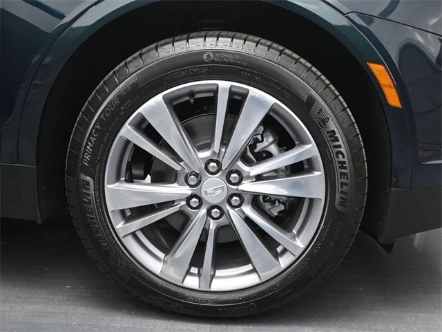 new 2025 Cadillac XT5 car, priced at $56,110