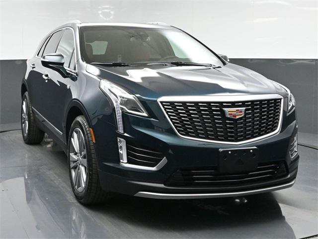 new 2025 Cadillac XT5 car, priced at $56,110