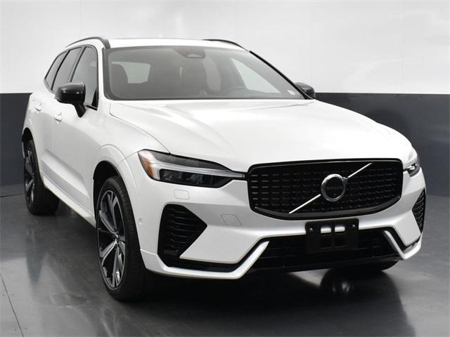 used 2022 Volvo XC60 Recharge Plug-In Hybrid car, priced at $45,142