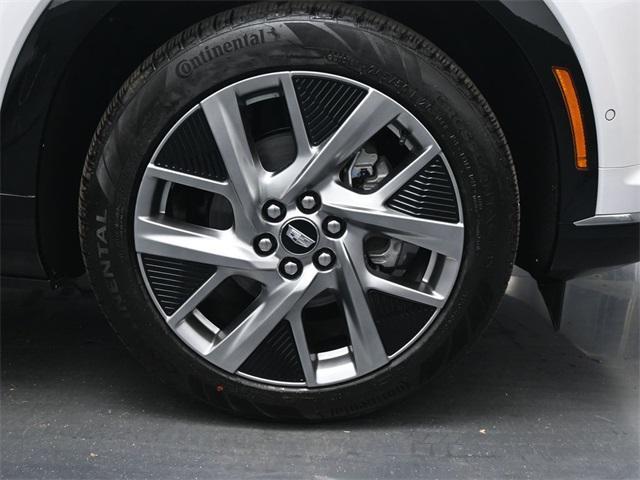 new 2025 Cadillac OPTIQ car, priced at $56,889