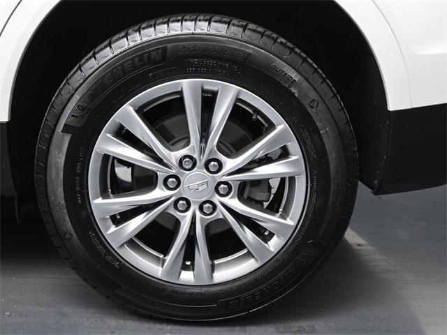 used 2022 Cadillac XT5 car, priced at $35,588