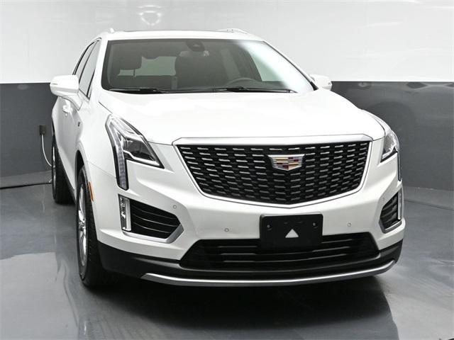 used 2022 Cadillac XT5 car, priced at $35,588