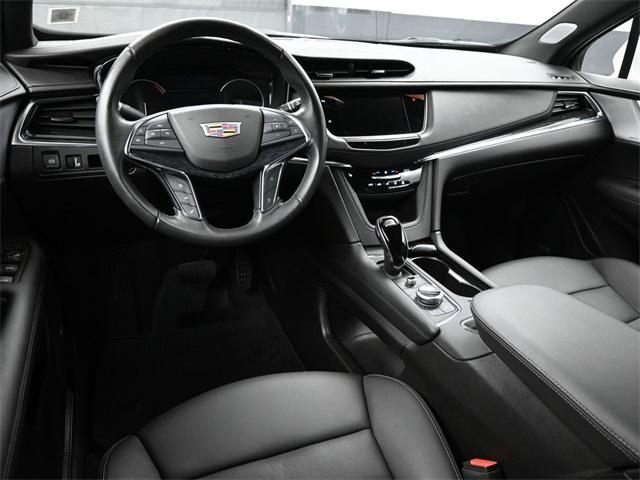 used 2022 Cadillac XT5 car, priced at $35,588