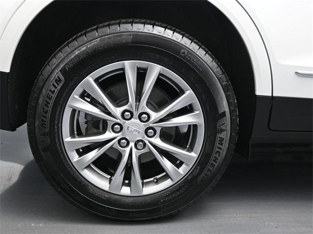 used 2022 Cadillac XT5 car, priced at $35,588