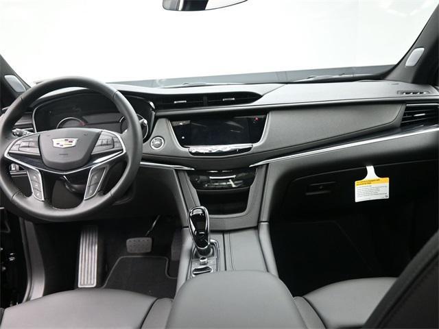 new 2025 Cadillac XT5 car, priced at $55,110
