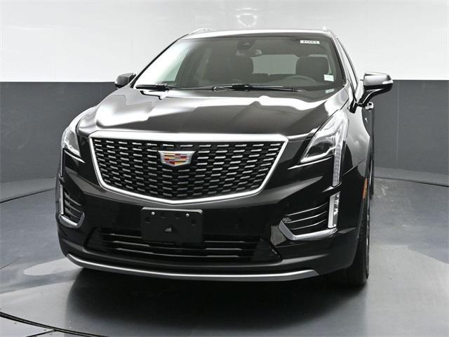new 2025 Cadillac XT5 car, priced at $55,110
