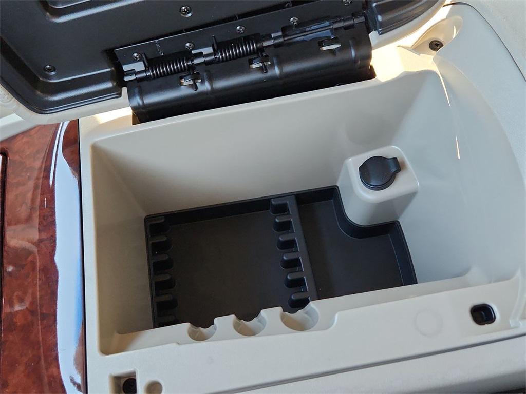 used 2006 Cadillac Escalade ESV car, priced at $12,678