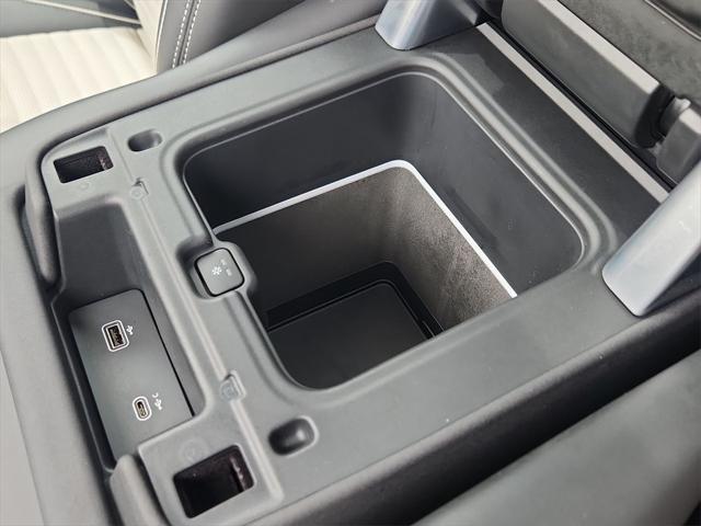 used 2023 Land Rover Discovery car, priced at $46,999