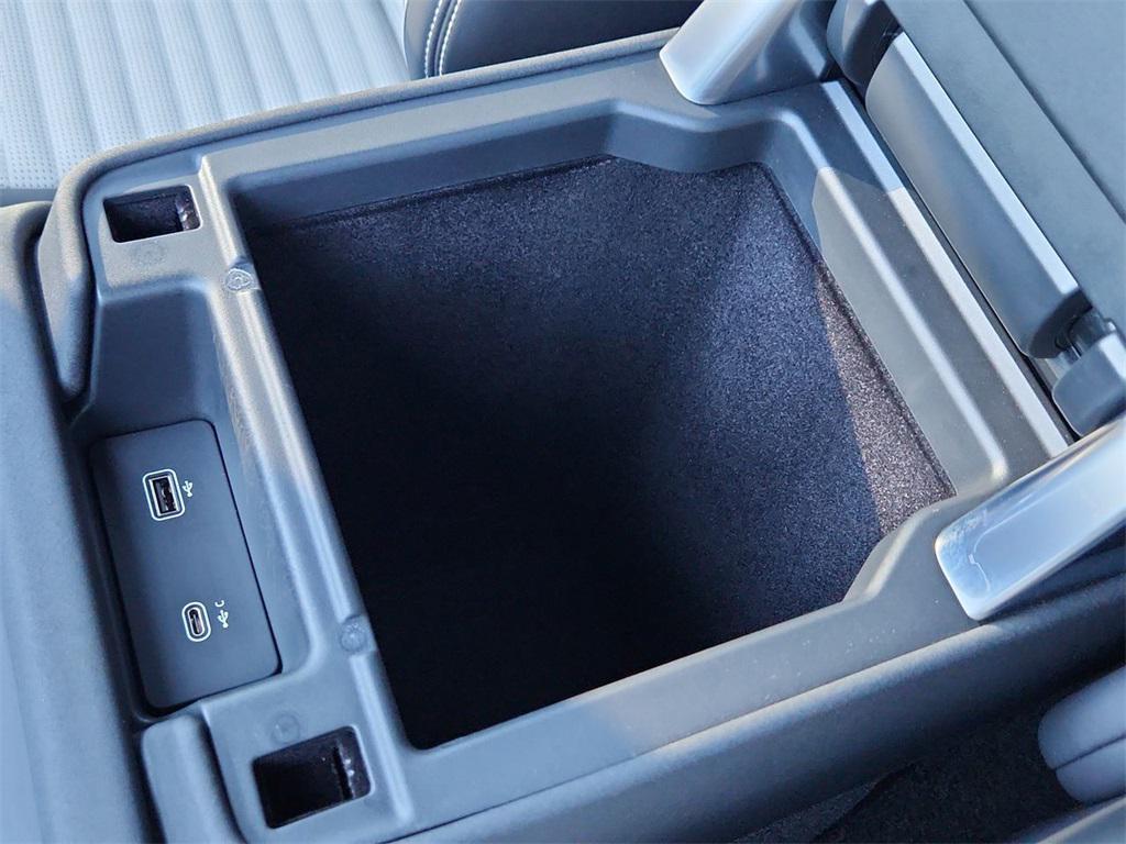 used 2023 Land Rover Discovery car, priced at $49,887