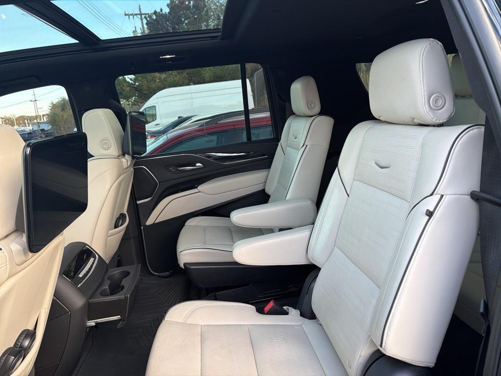 used 2021 Cadillac Escalade ESV car, priced at $60,529