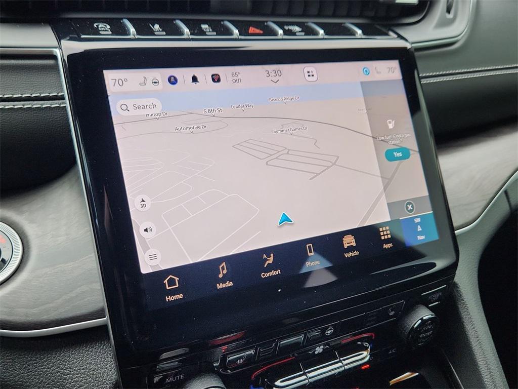 used 2024 Jeep Grand Cherokee car, priced at $40,665