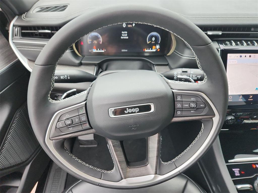 used 2024 Jeep Grand Cherokee car, priced at $40,665