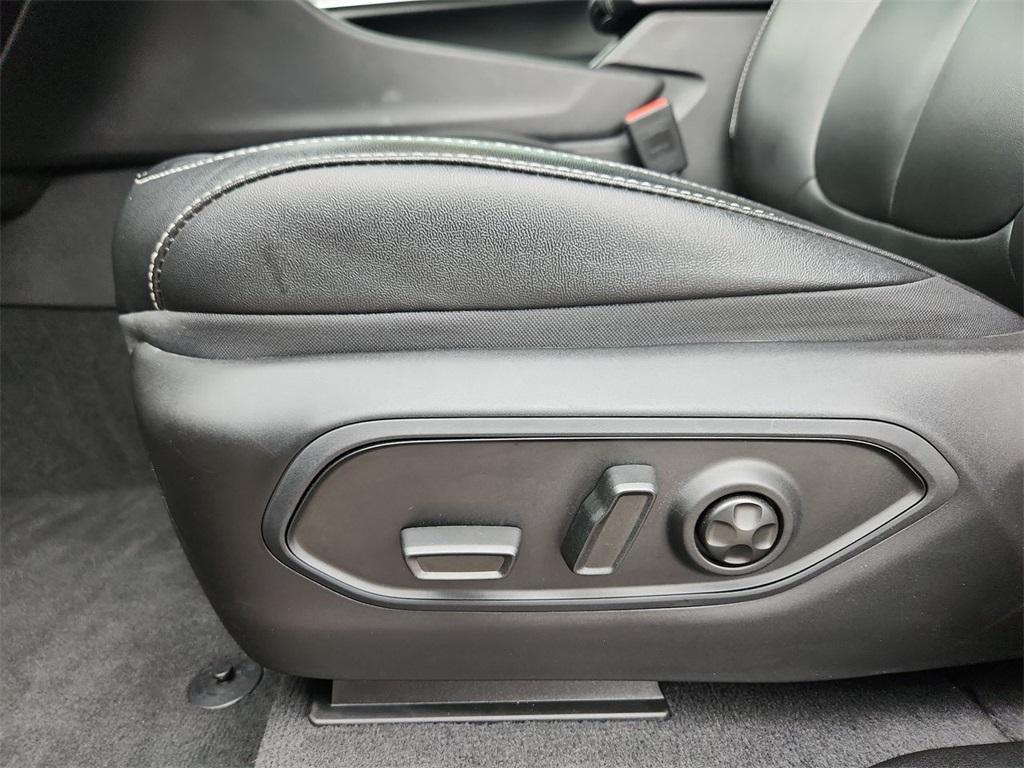 used 2024 Jeep Grand Cherokee car, priced at $40,665