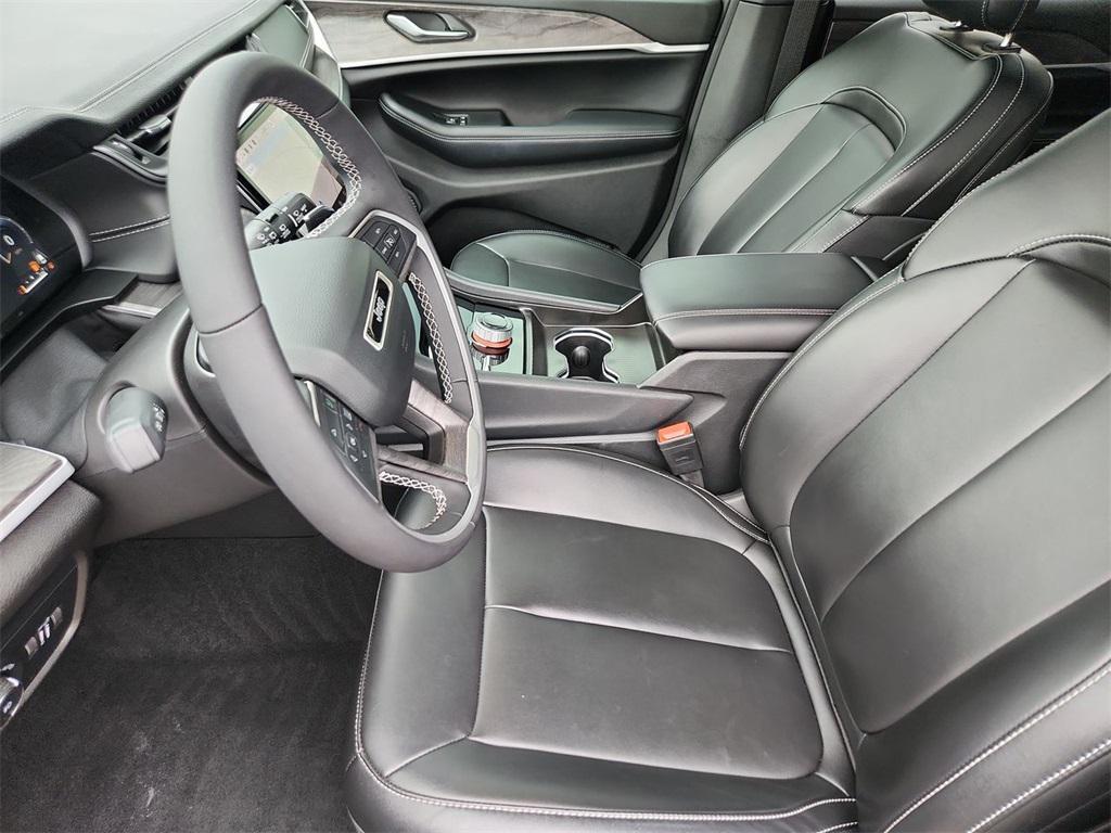 used 2024 Jeep Grand Cherokee car, priced at $40,665