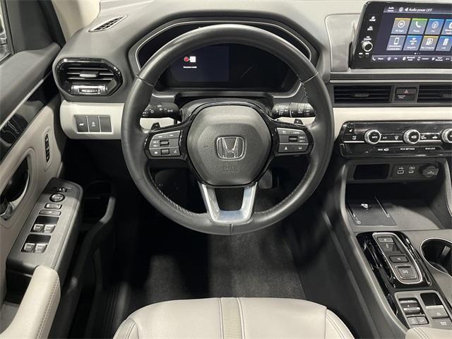 used 2025 Honda Pilot car, priced at $42,977