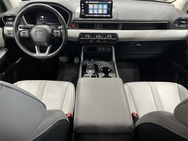 used 2025 Honda Pilot car, priced at $42,977
