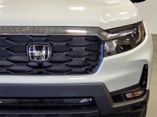 new 2025 Honda Passport car, priced at $44,250