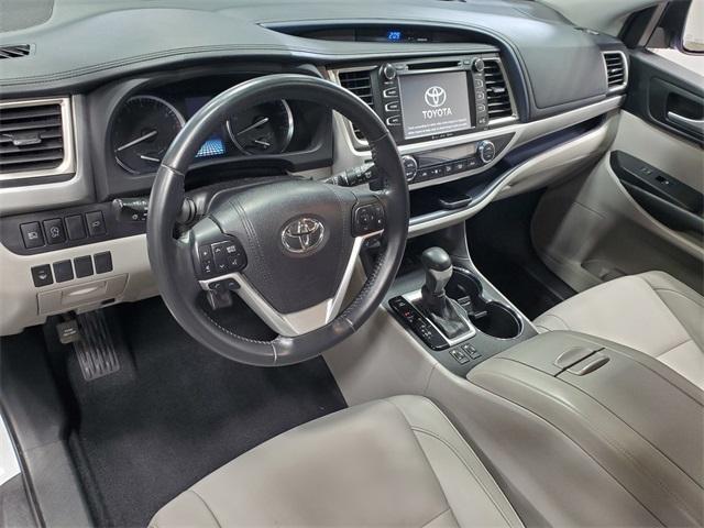 used 2018 Toyota Highlander car, priced at $24,477