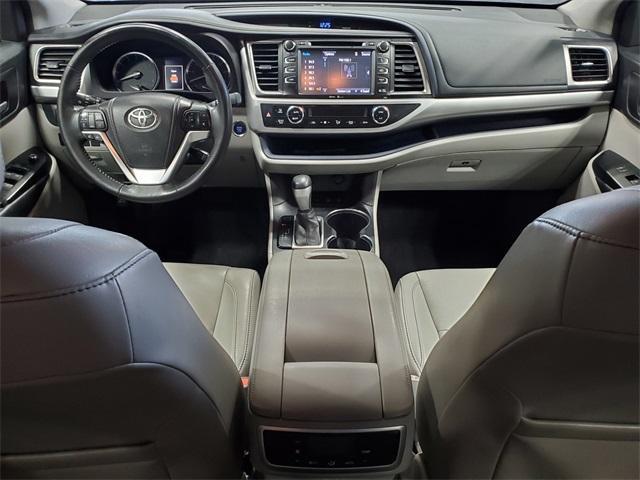 used 2015 Toyota Highlander car, priced at $14,400