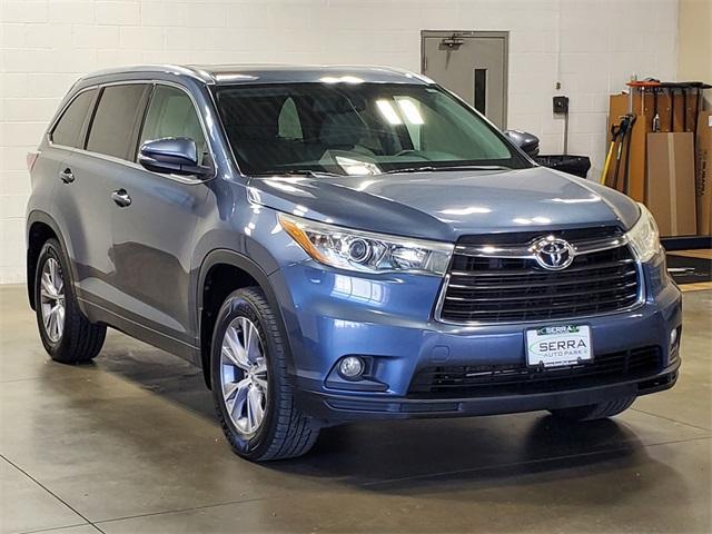 used 2015 Toyota Highlander car, priced at $14,400