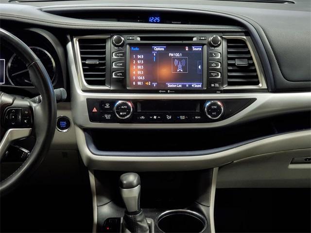 used 2015 Toyota Highlander car, priced at $14,400