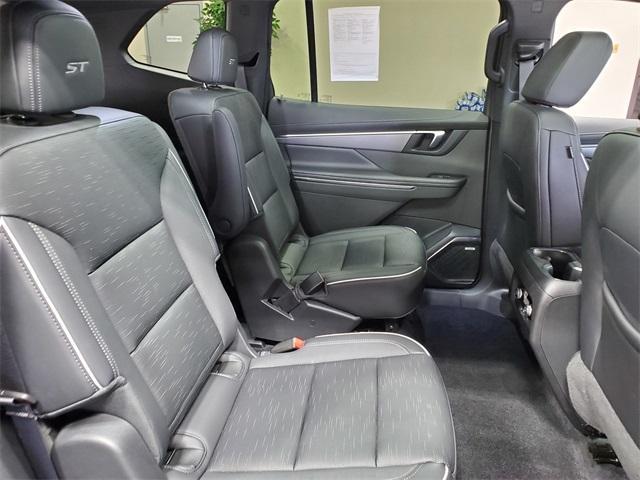 used 2025 Buick Enclave car, priced at $44,977
