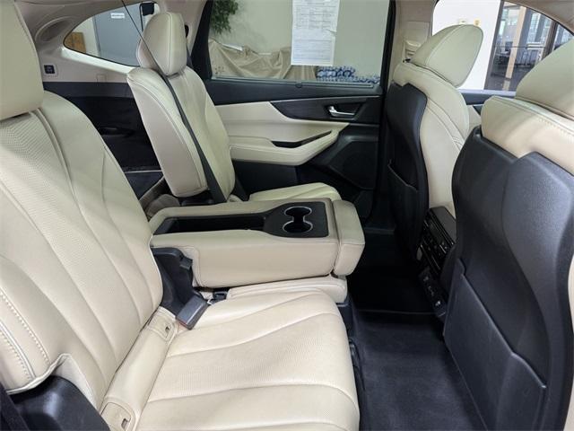 used 2023 Acura MDX car, priced at $48,977