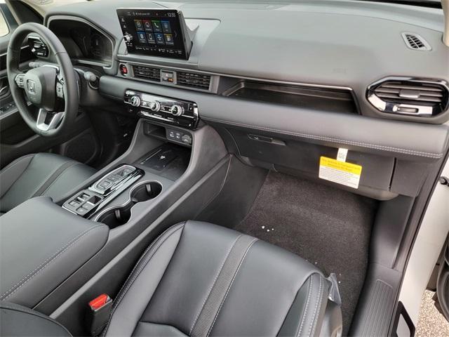new 2025 Honda Pilot car, priced at $49,409
