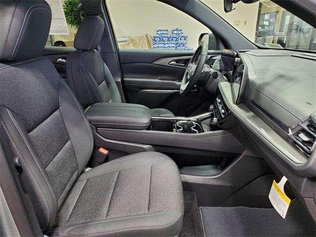new 2025 Chevrolet Traverse car, priced at $42,595