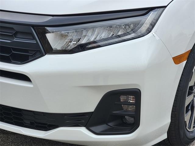 new 2026 Honda Odyssey car, priced at $43,190
