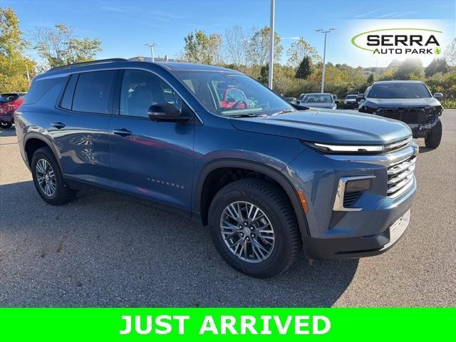 used 2025 Chevrolet Traverse car, priced at $39,977