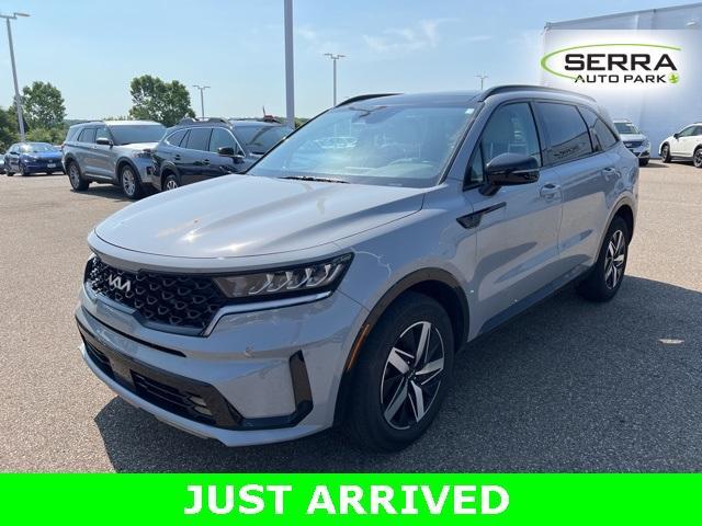 used 2023 Kia Sorento car, priced at $28,977