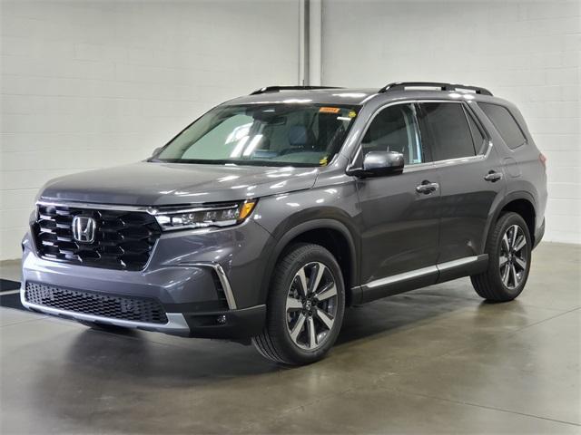 new 2025 Honda Pilot car, priced at $45,976