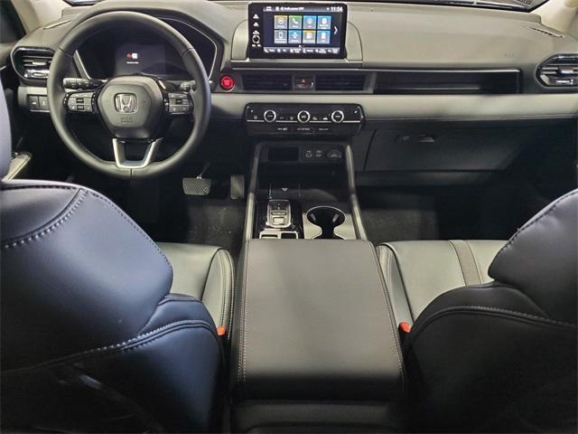 new 2025 Honda Pilot car, priced at $45,976
