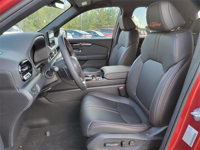 new 2025 Honda Pilot car, priced at $51,830