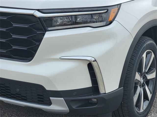 new 2025 Honda Pilot car, priced at $46,829