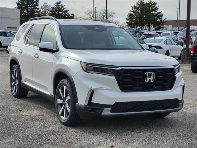 new 2025 Honda Pilot car, priced at $46,829