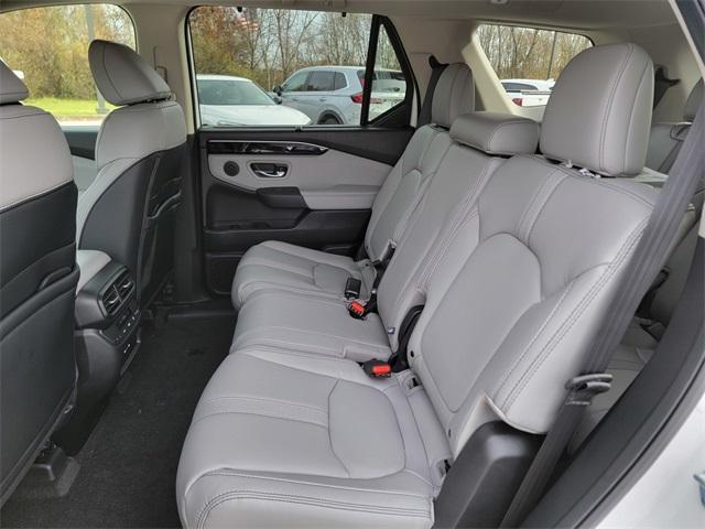 new 2025 Honda Pilot car, priced at $46,829