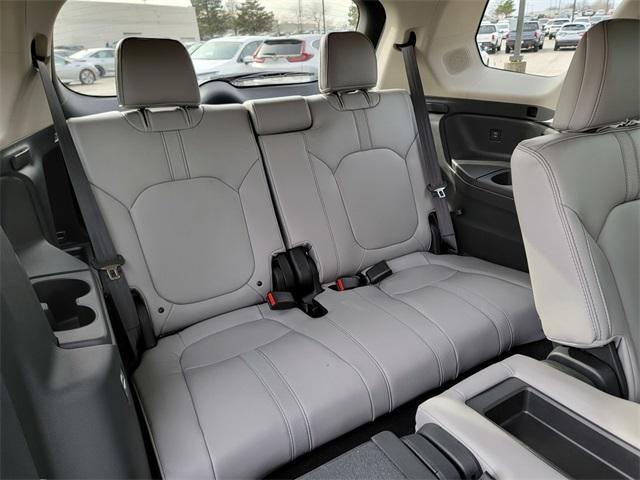 new 2025 Honda Pilot car, priced at $46,829