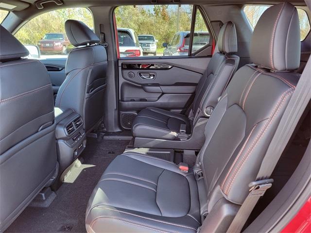 new 2025 Honda Pilot car, priced at $47,386