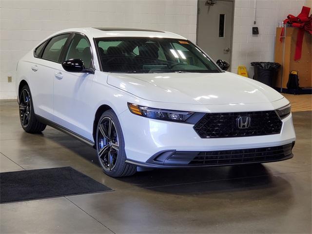 new 2025 Honda Accord Hybrid car, priced at $34,286