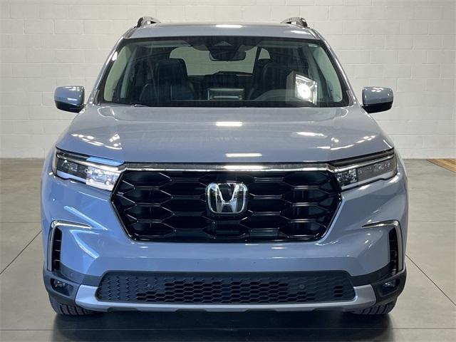 used 2025 Honda Pilot car, priced at $42,977