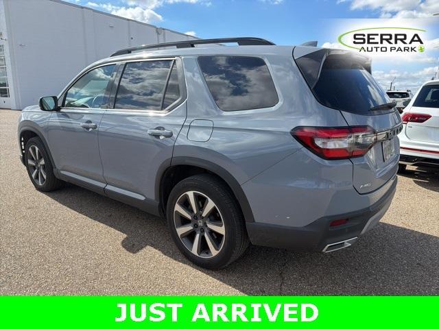 used 2025 Honda Pilot car, priced at $44,477